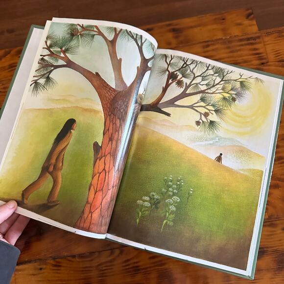 Vintage 1993 The First Strawberries A Cherokee Story Hardcover Book - Picture 6 of 12